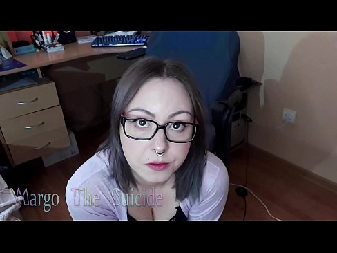 ❤️ Ragazza sexy con gli occhiali succhia il dildo profondamente sulla macchina fotografica Video di sessoal it.appassistance.ru ❌️